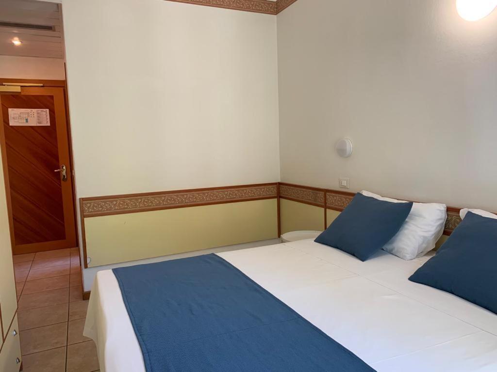 Hotel B&B Des Bains Milano Marittima Luaran gambar