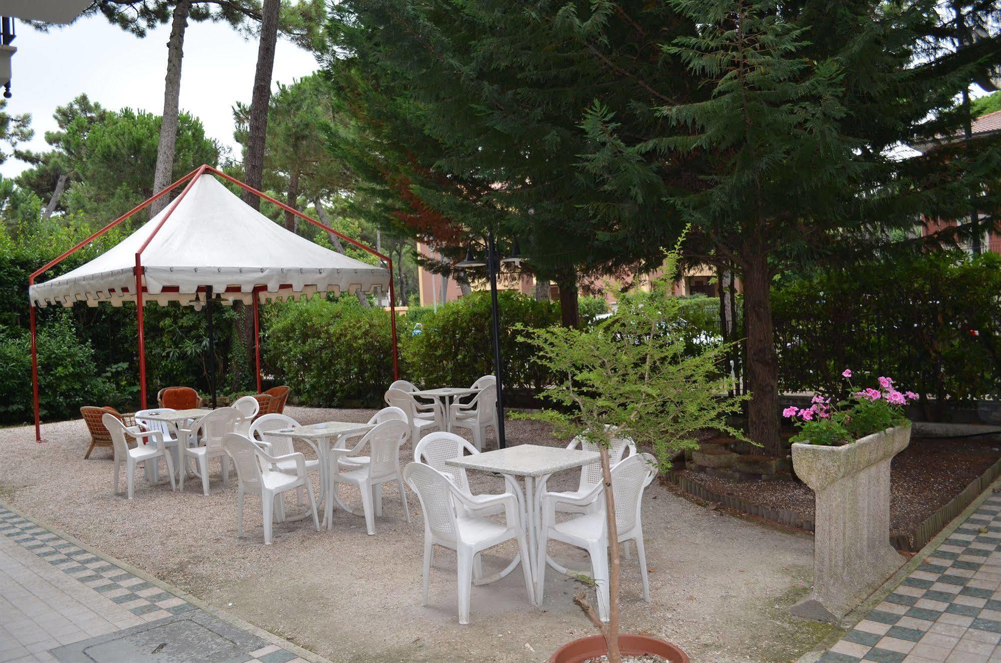 Hotel B&B Des Bains Milano Marittima Luaran gambar